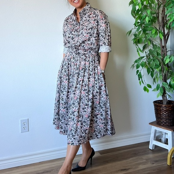 Floral Button-Up Dress - Picture 5 of 13